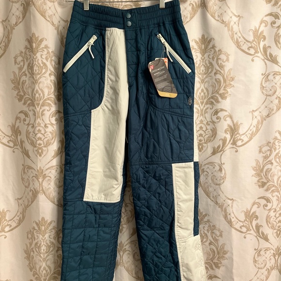 New Free People Movement Landscape
View Ski Pants Size Medium - Picture 4 of 10